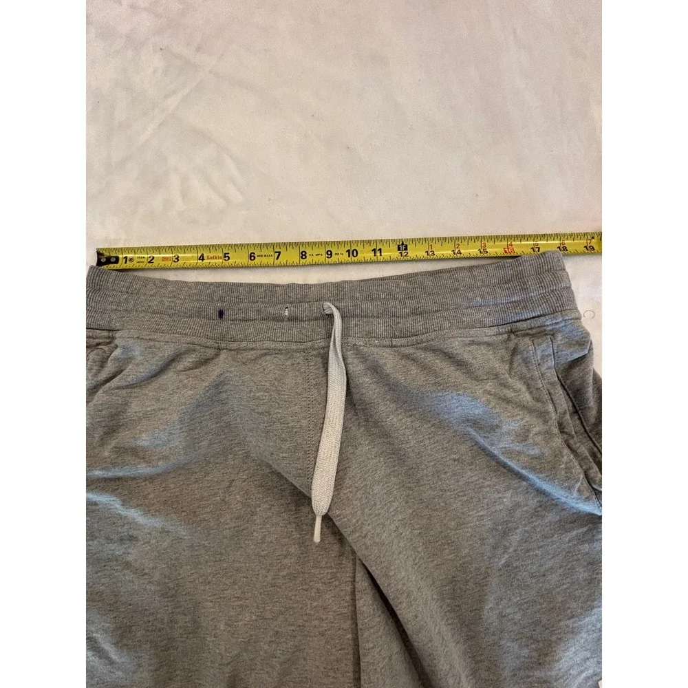 Nike Sportswear Mens French Terry Shorts Gray Futura Logo AR2375-063 Large